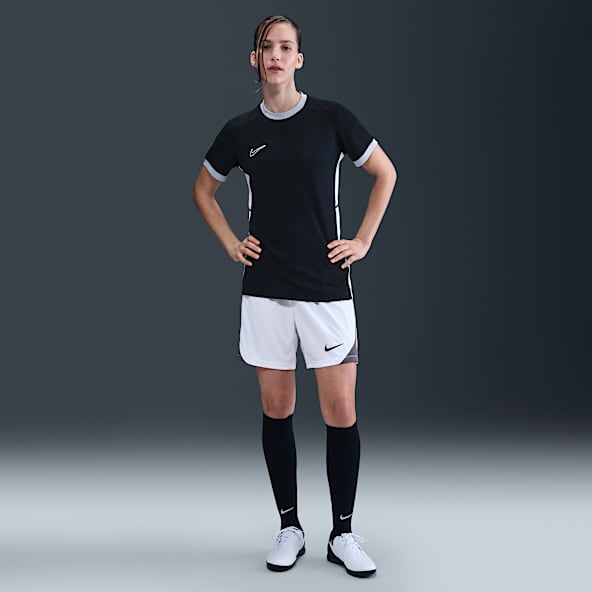 Soccer Clothing. Nike.com